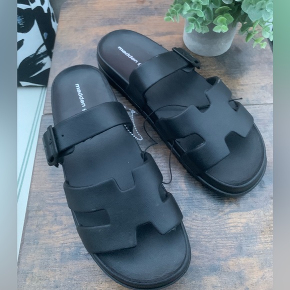Madden Girl Shoes - NWT cute Black “Madden Girl” Black Women's H Sandals